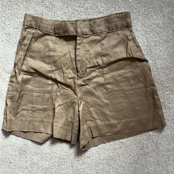 Banana republic linen camel colour shorts. never worn but no tags. - Picture 1 of 2
